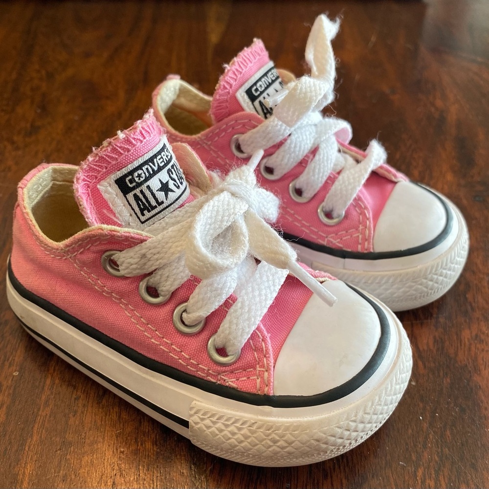 Pink toddler converse
